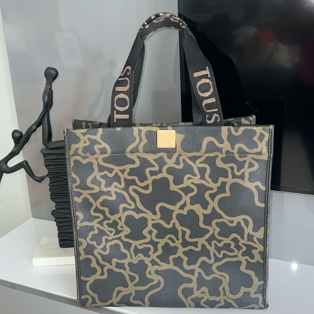 ✨TOUS Original tote bag comes with Certificate of Authenticity ✨HOTS Pick